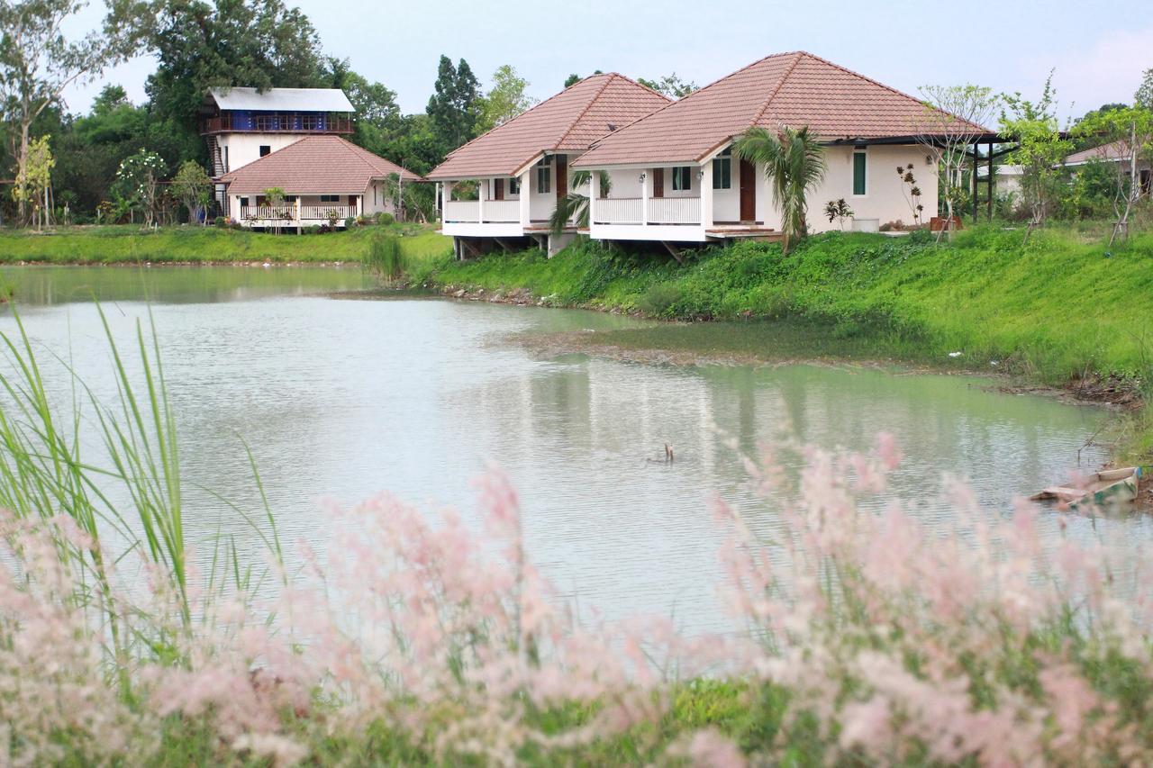 Pirom Lake And Resort Si Maha Phot Exterior photo